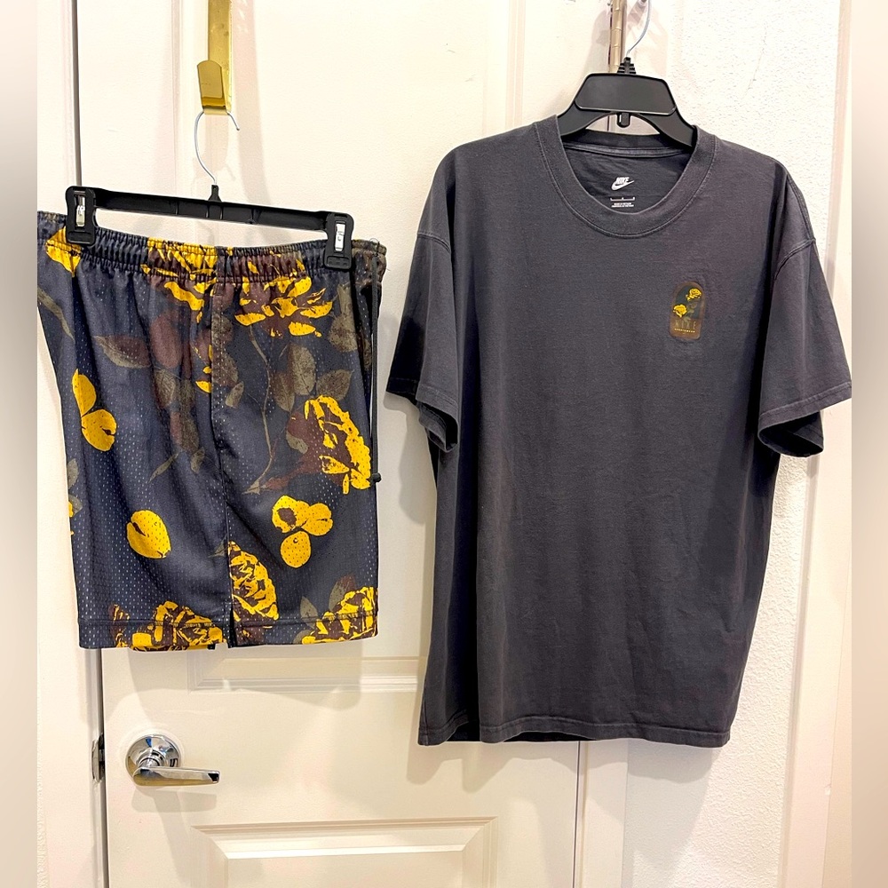 Nike- Mens- Tee Shirt/Shorts Alfit - L